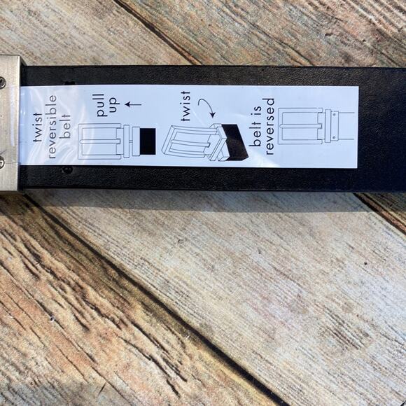 Calvin Klein Saffiano Leather Reversible Belt NWT - Picture 5 of 5